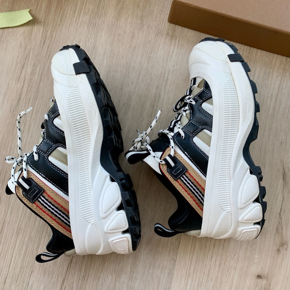 Burberry White Icon Stripe Arthur Sneakers - Picture 6 of 11